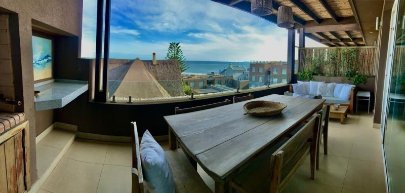 Departamento en alquiler en Manantiales a pasitos del agua y del centro.